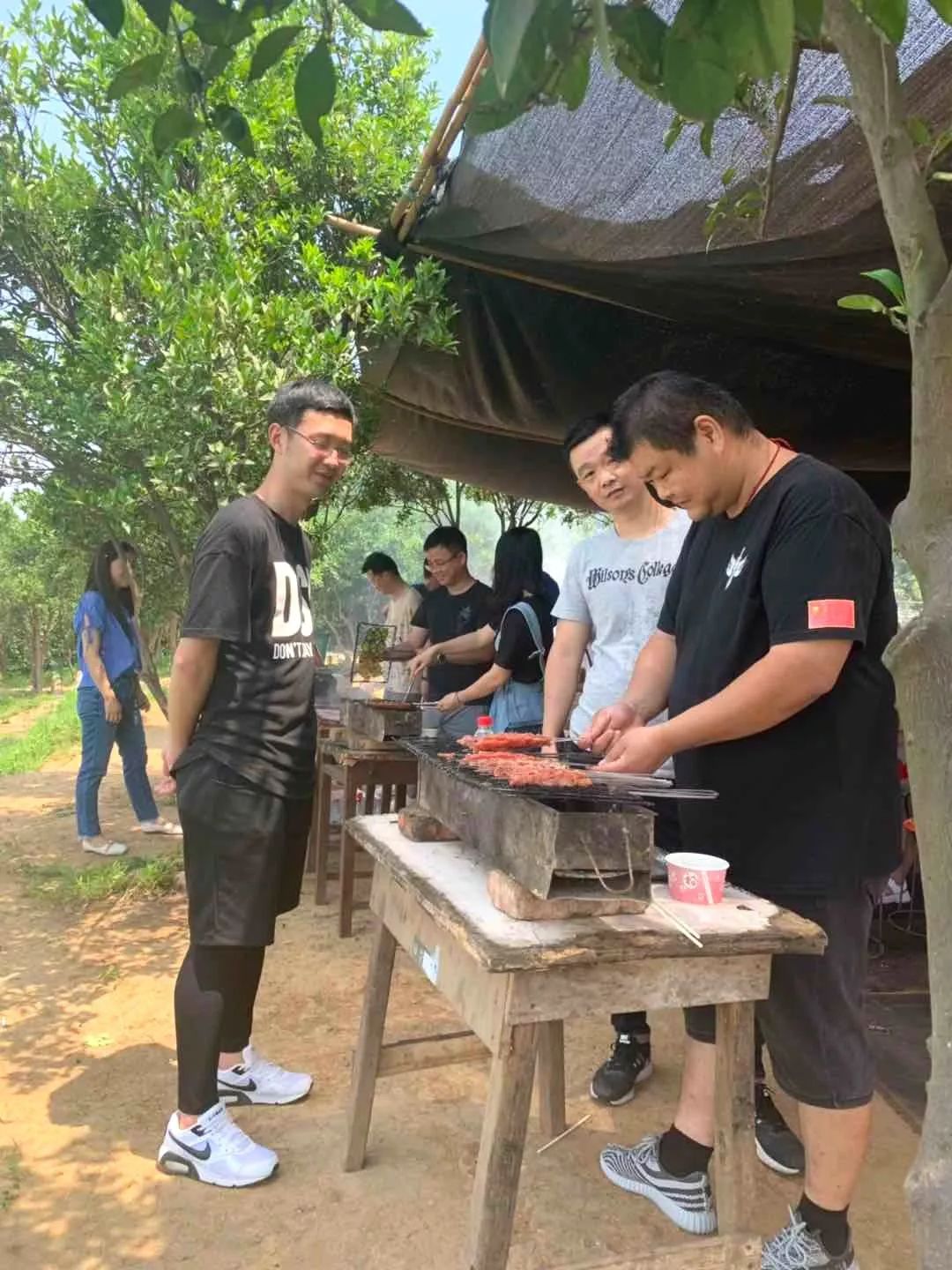 巨精團(tuán)建 | 打卡后官湖濕地公園，頂住高溫出來(lái)燒烤的都是真愛(ài)呀~